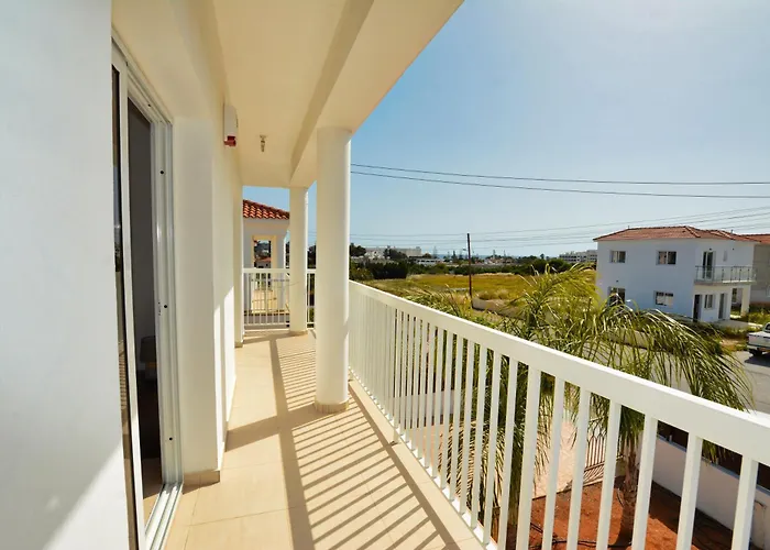 Vila Nissi Ourania Ayia Napa