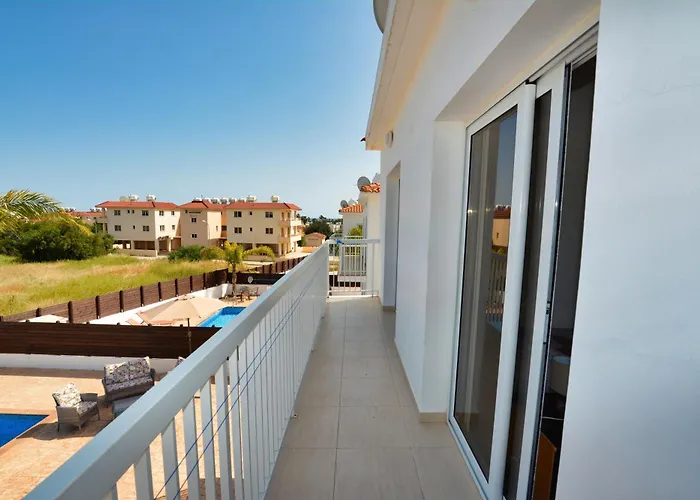 Vila Nissi Ourania *