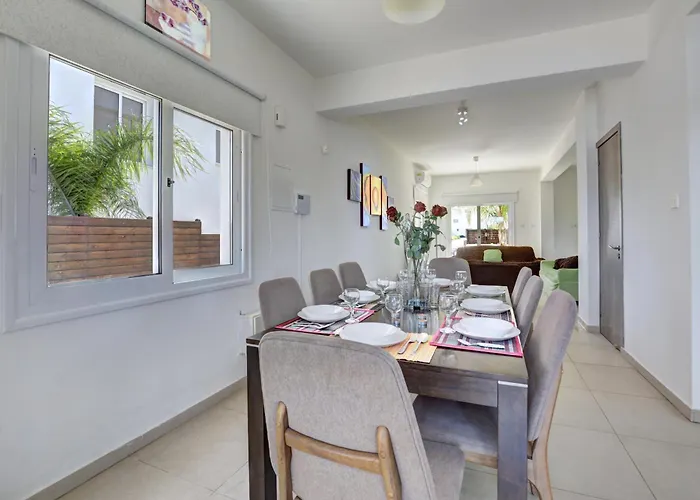 빌라 Nissi Ourania *