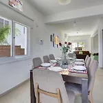 Villa Nissi Ourania *